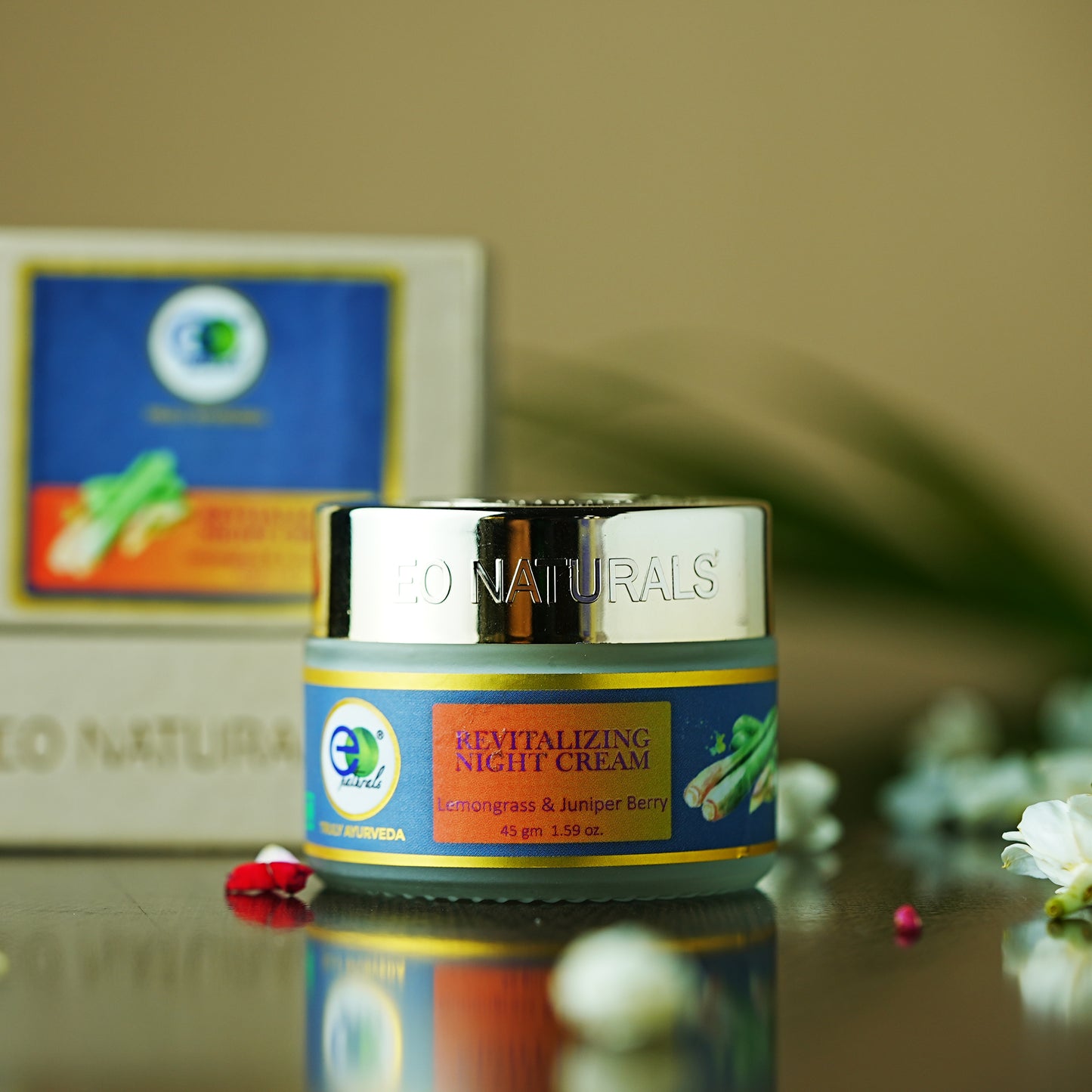 Lemongrass and Juniper Berry Revitalizing Night Cream-45g